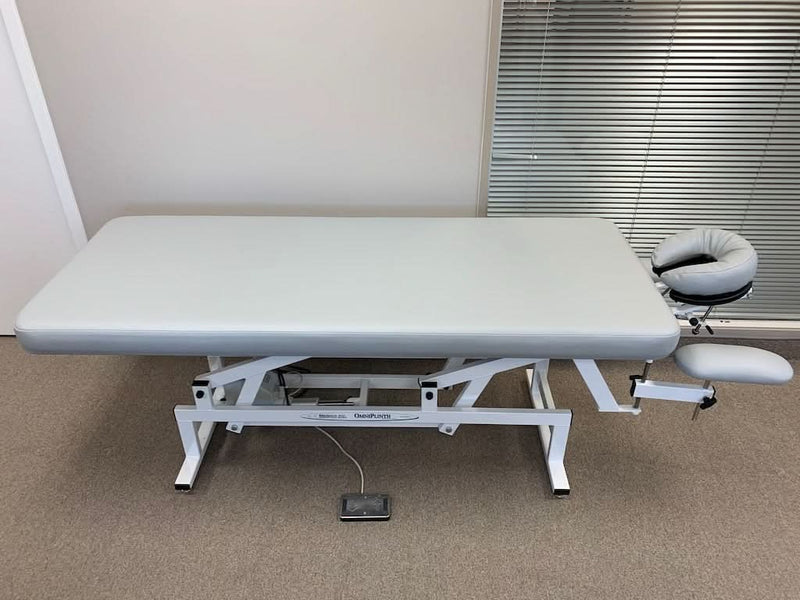 MEDIHEAL 梨様 OmniPlinth Classic 2000 Hi-Lo Massage Table — MEDELCO